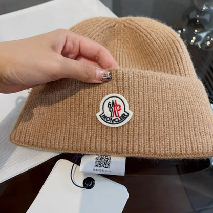 M - BEANIE