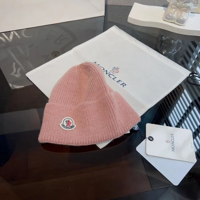 M - BEANIE