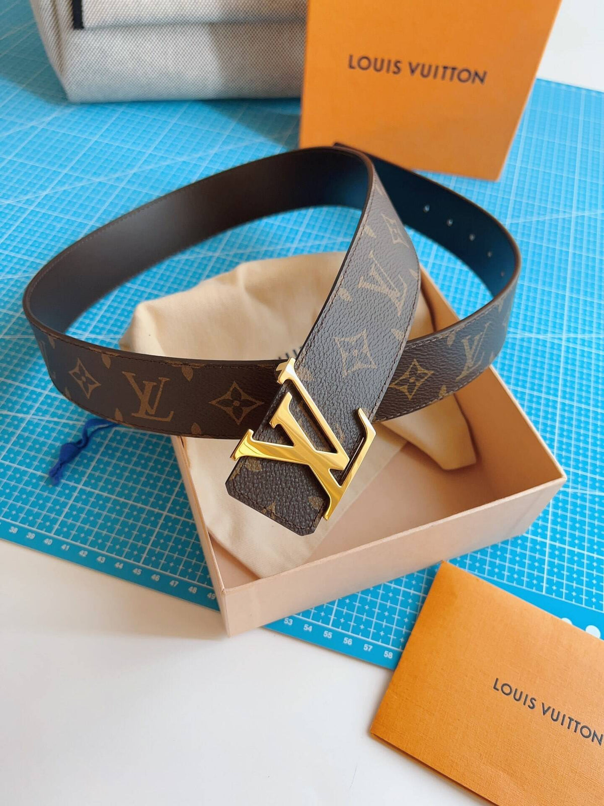 LV - CINTURA
