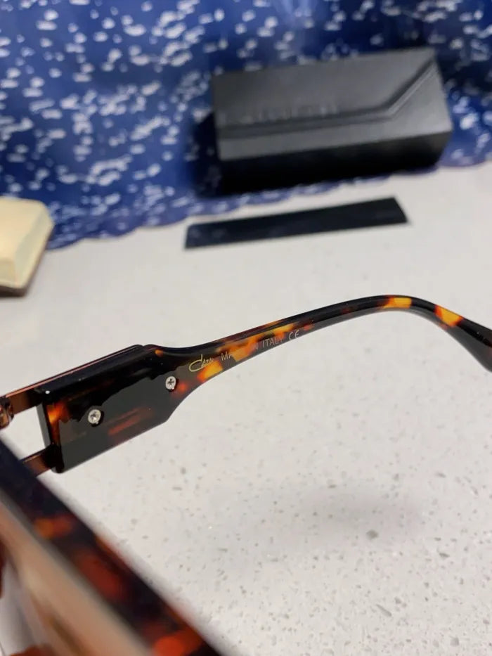 C - SUNGLASSES