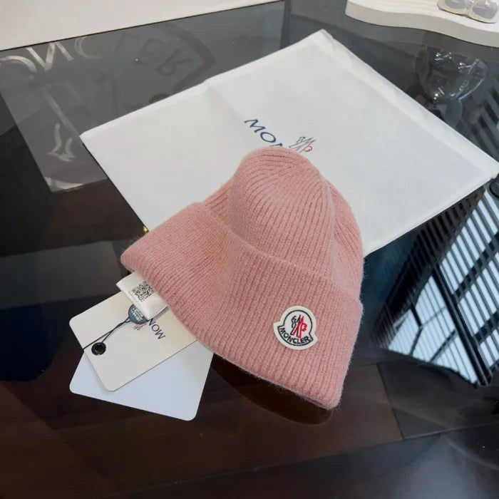 M - BEANIE