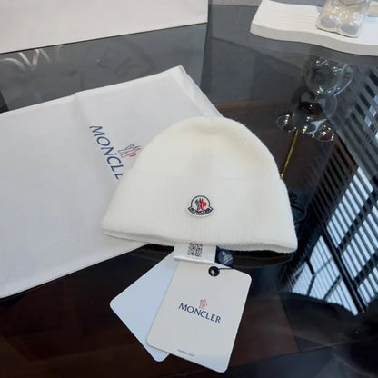 M - BEANIE