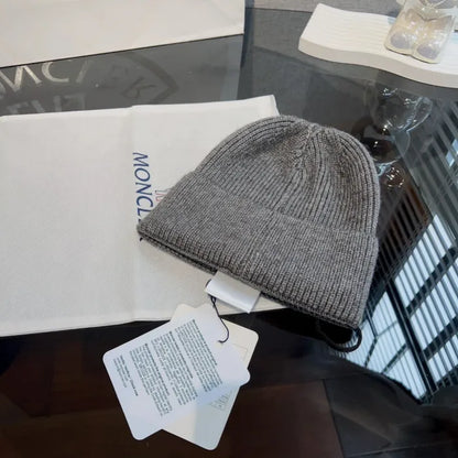M - BEANIE