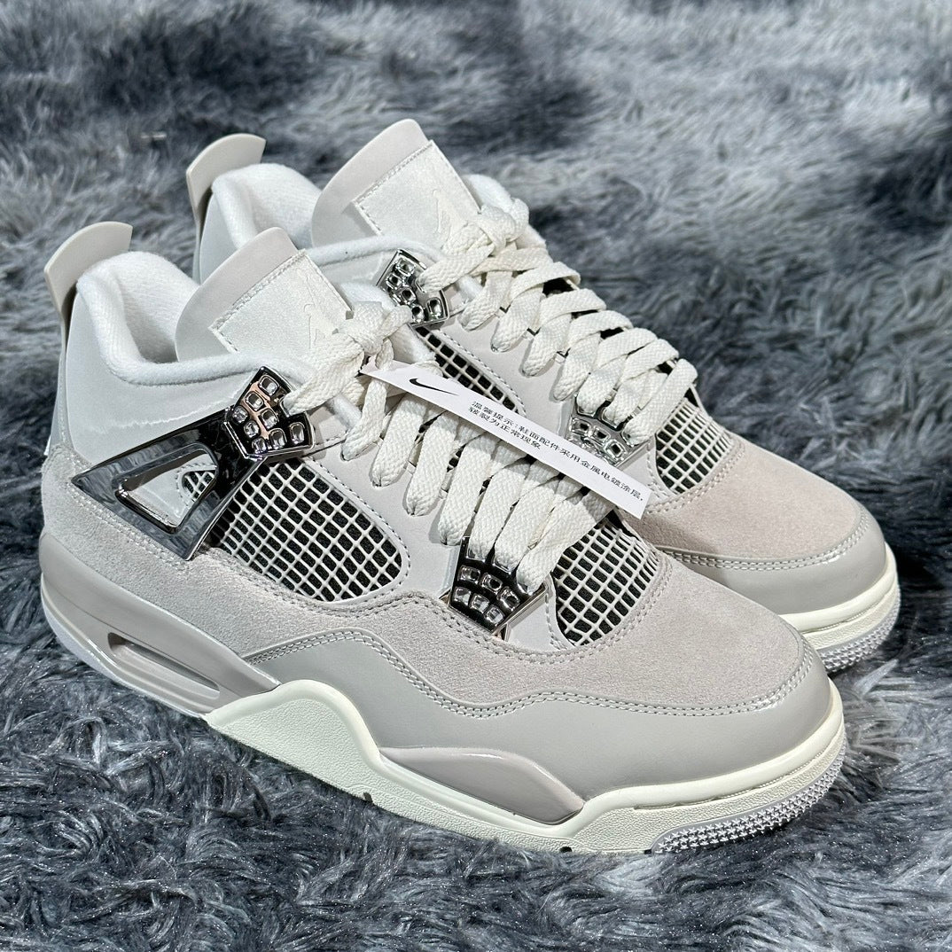 NK J4 - SNEAKERS