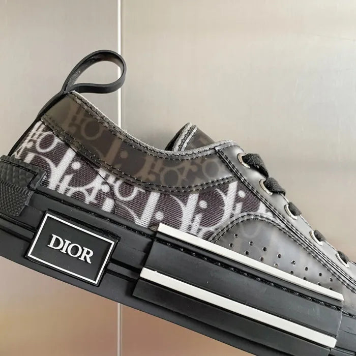 DR B23 - SNEAKERS