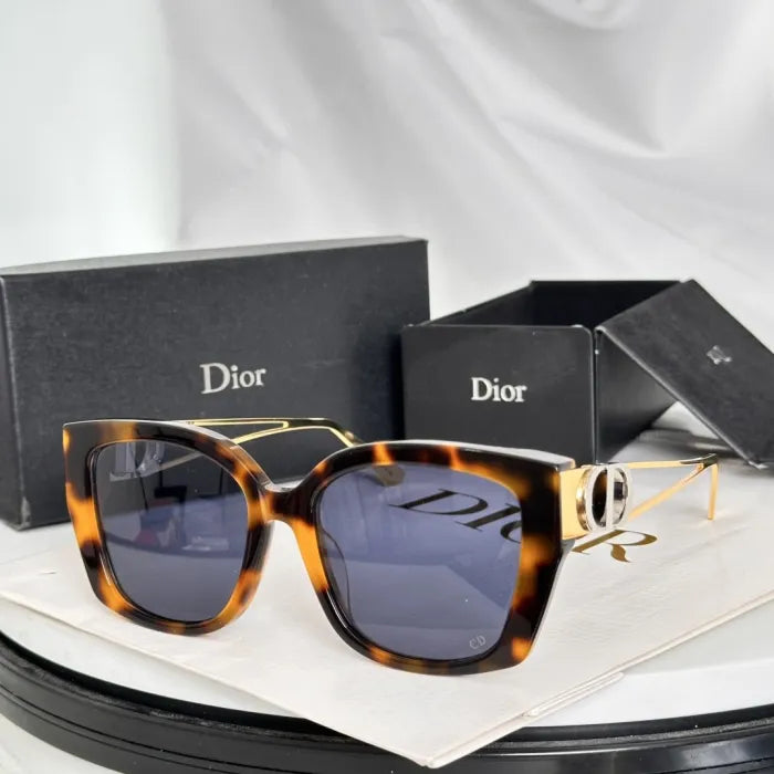 D - SUNGLASSES