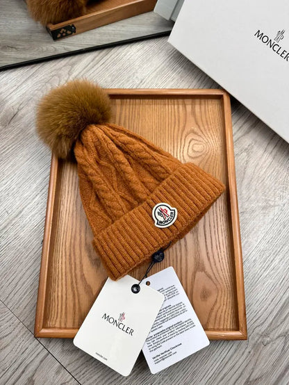 M - BEANIE