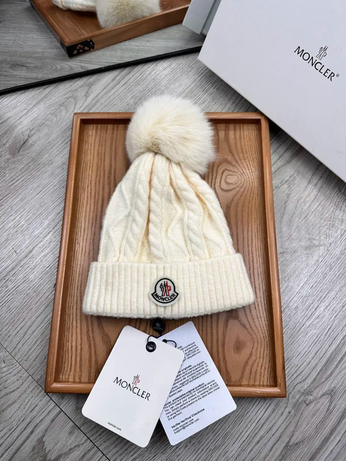 M - BEANIE