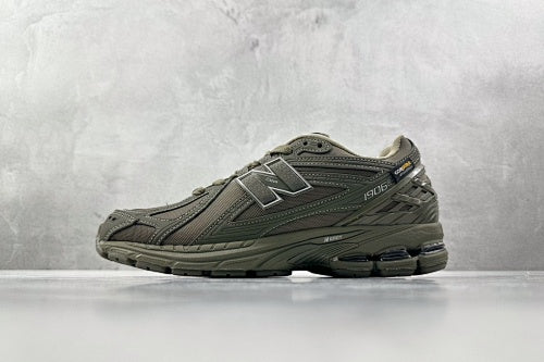 NB 1906R SNEAKERS